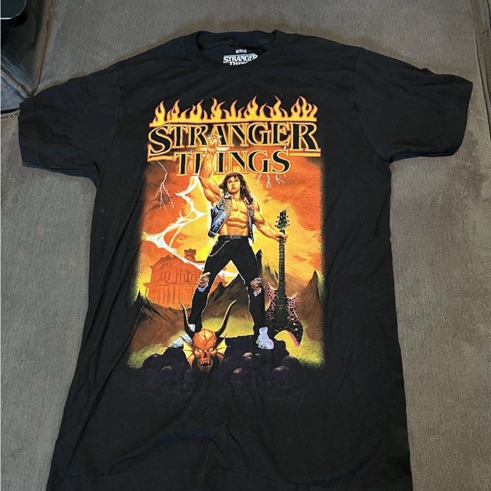 Black Stranger Things Eddie Munson Fiery Graphic Tee Size Small